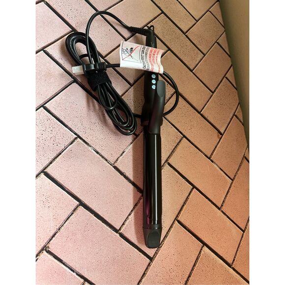 Bio Ionic Long Barrel styler 1.5" Pro curling iron - Picture 6 of 7